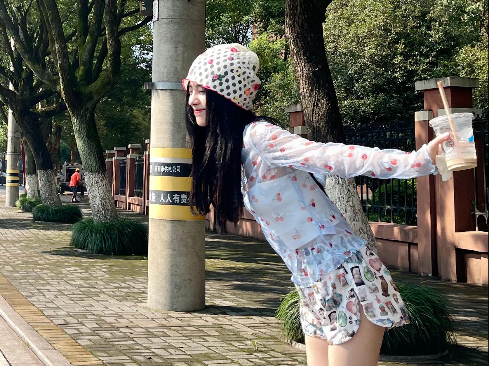鞠婧祎照片1