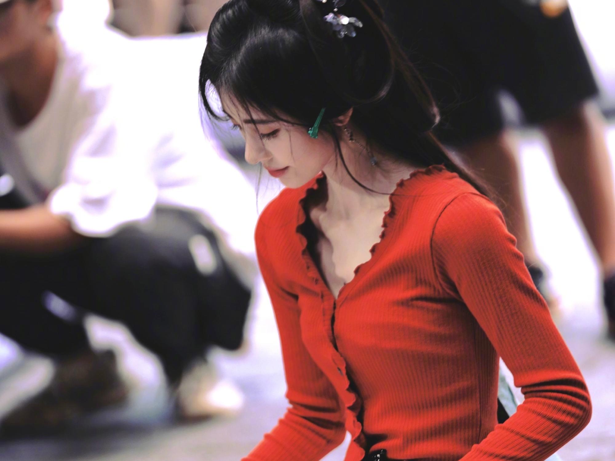 鞠婧祎照片3