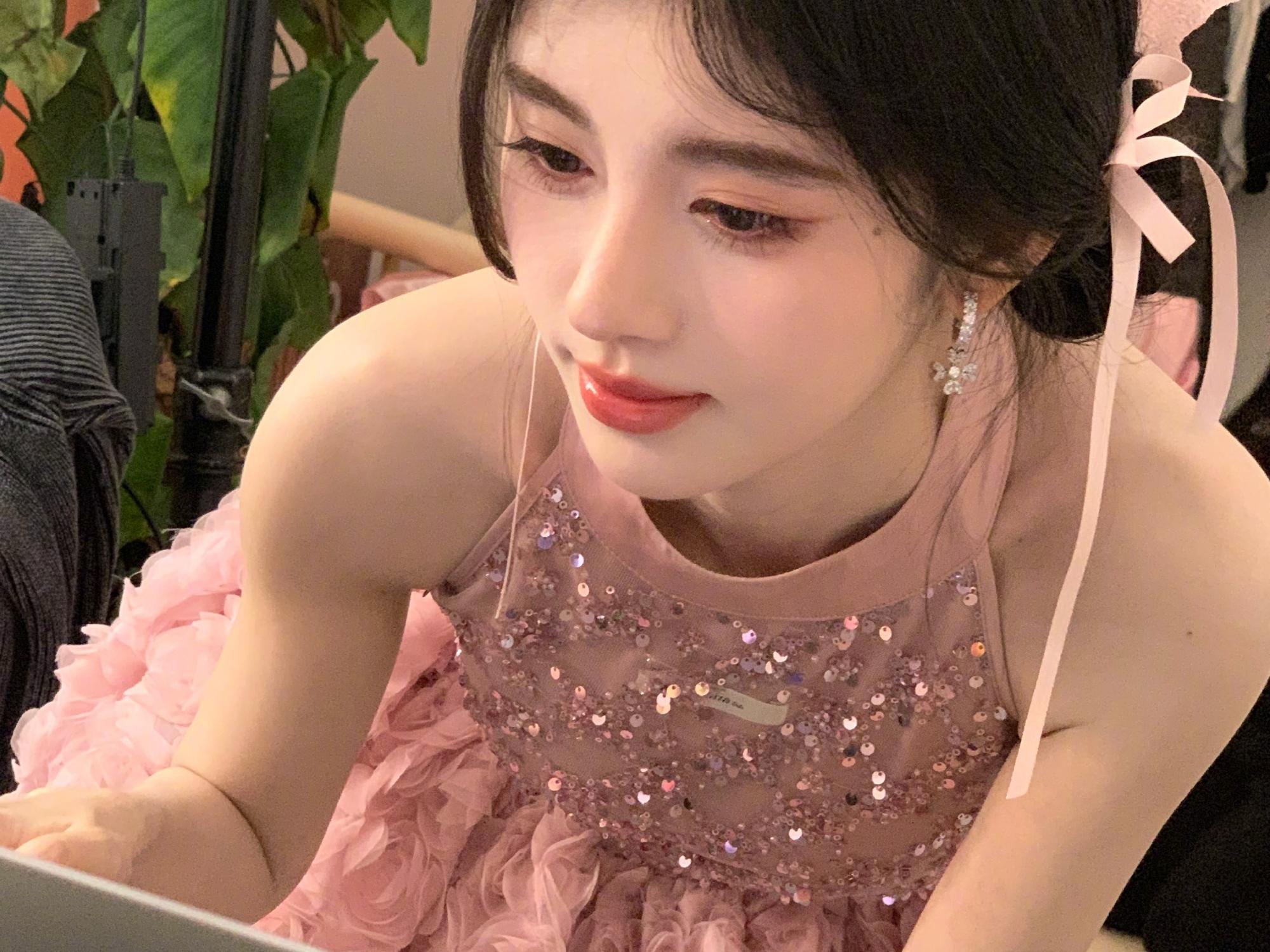 鞠婧祎照片2